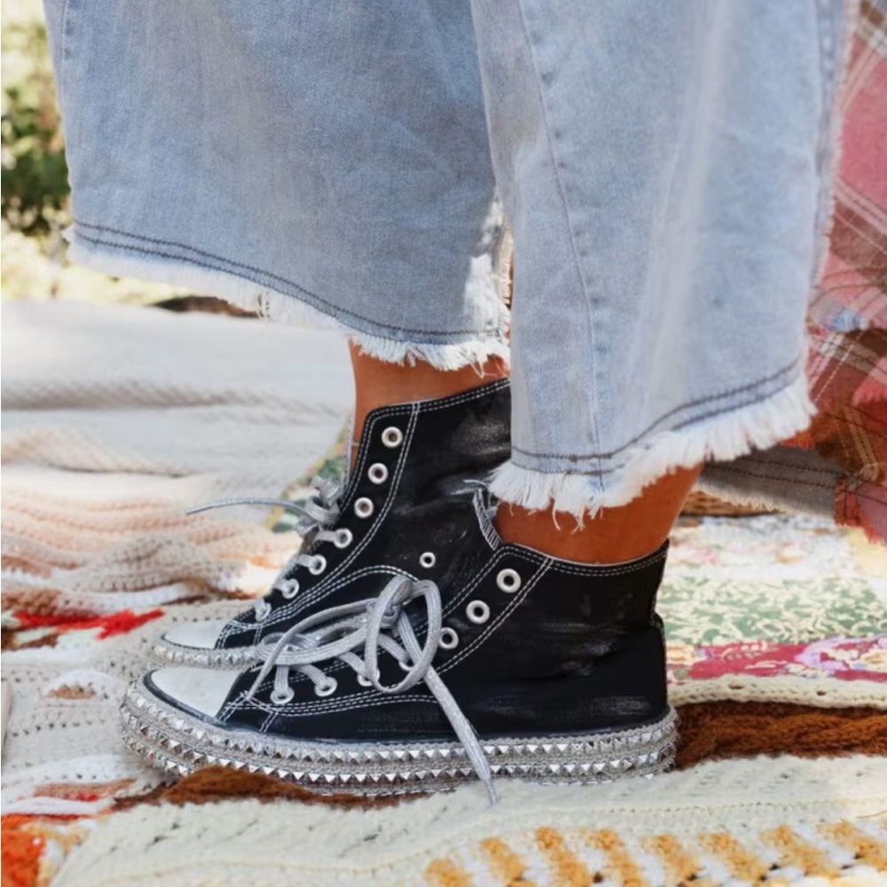 CHANTEL STUDDED HIGH TOP SNEAKERS 7.5 - Picture 3 of 4